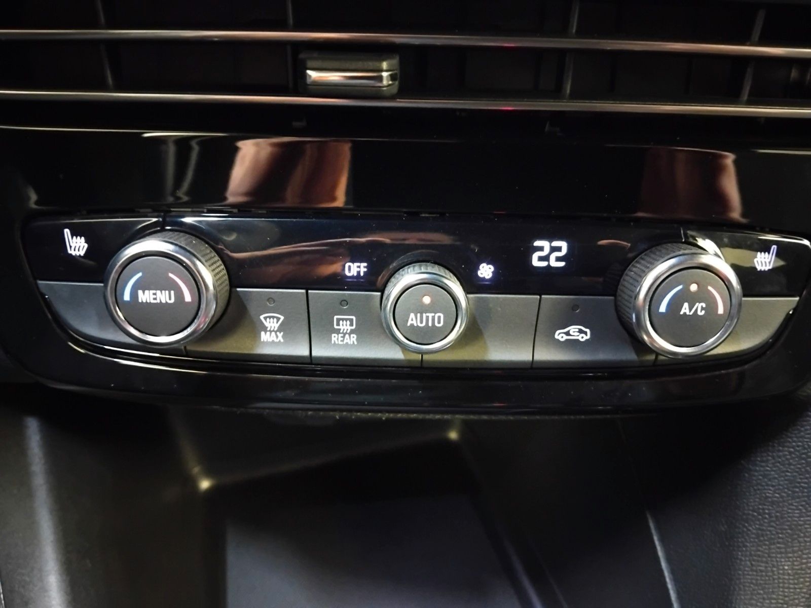 Opel Mokka (06/2024, Benzin)