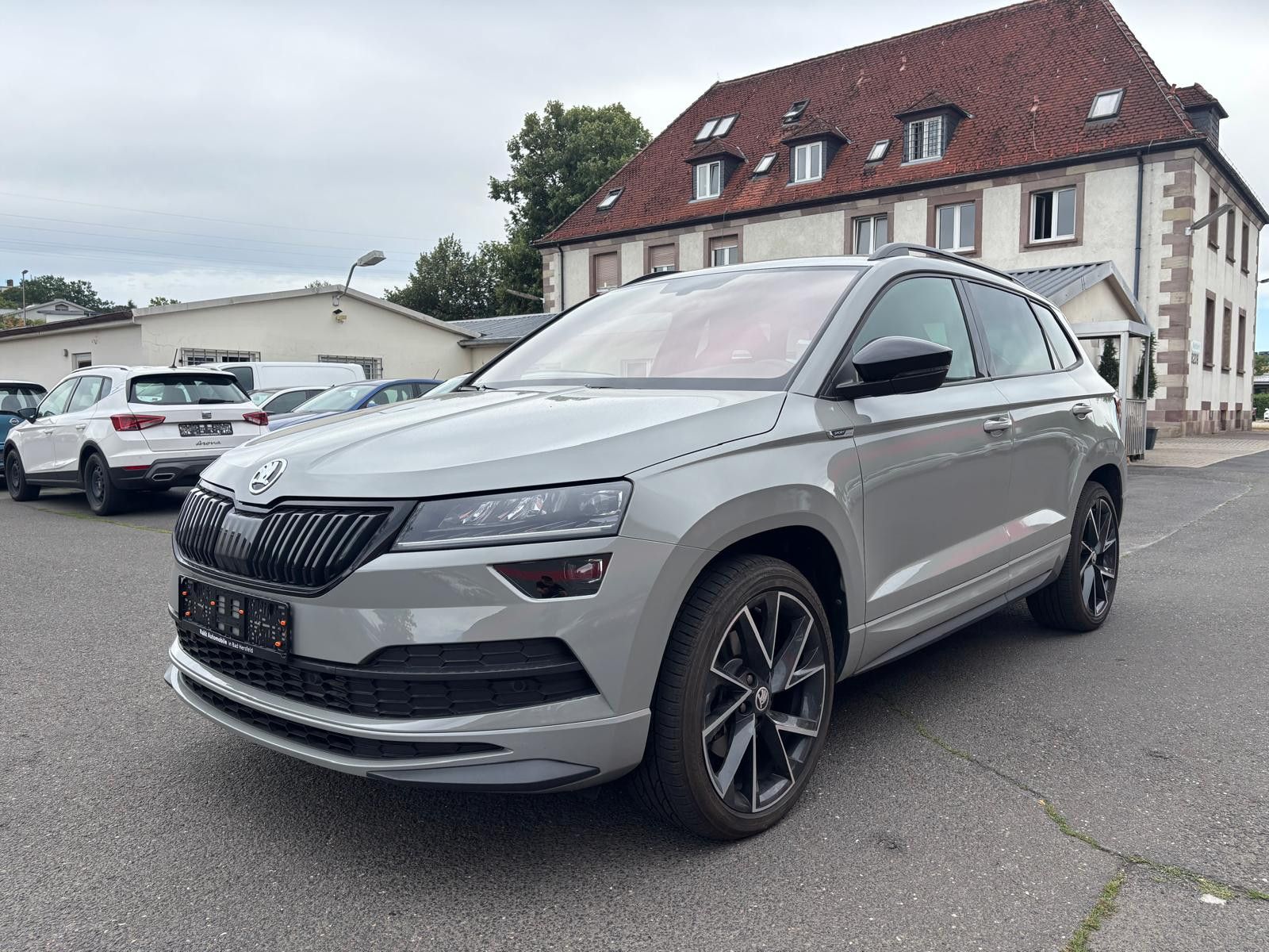 Fahrzeugabbildung SKODA Karoq SportLine 4x4-ACC-PANO-VIRTUAL-KAM-SHZ-LED