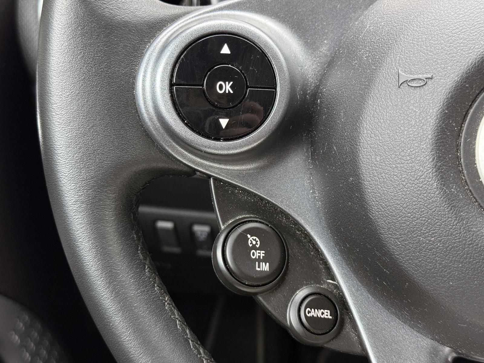 Fahrzeugabbildung Smart EQ-DRIVE60/PASSION/SHEIZ/R-CAM/PDC/NAVI/COOL&MED