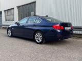 BMW 520 d Lim. Aut. Navi Schiebedach Xenon - BMW 520 aus 2011: 520d