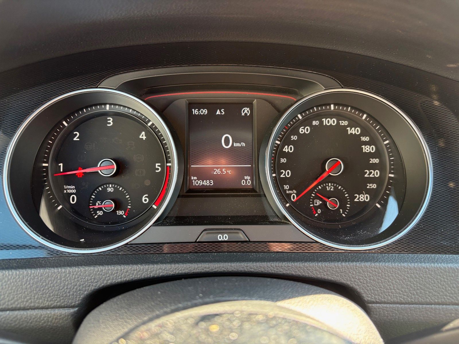 Fahrzeugabbildung Volkswagen Golf VII DSG GTD SPORT Navi Xenon 1.HAND AHK PDC