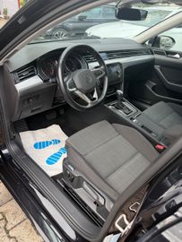 Volkswagen Passat Variant - 8