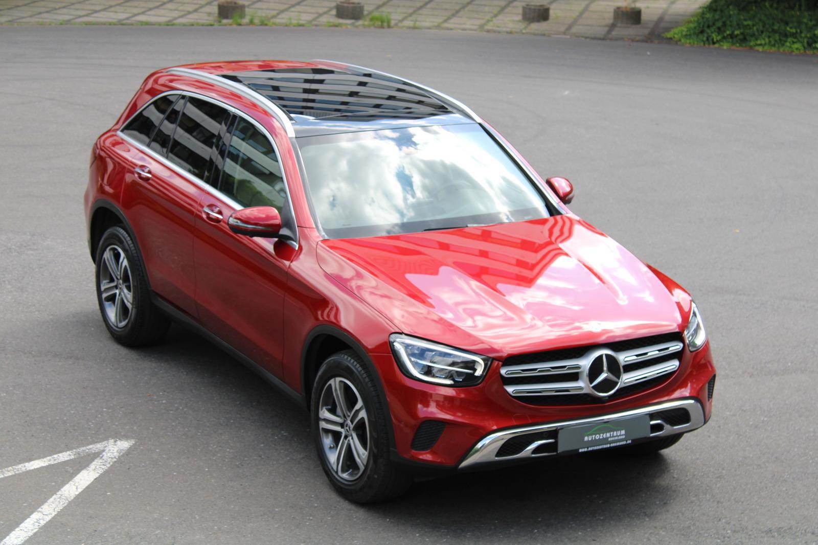 Mercedes-Benz GLC 300 Keyless/Panorama/Kamera/Leder/Carplay