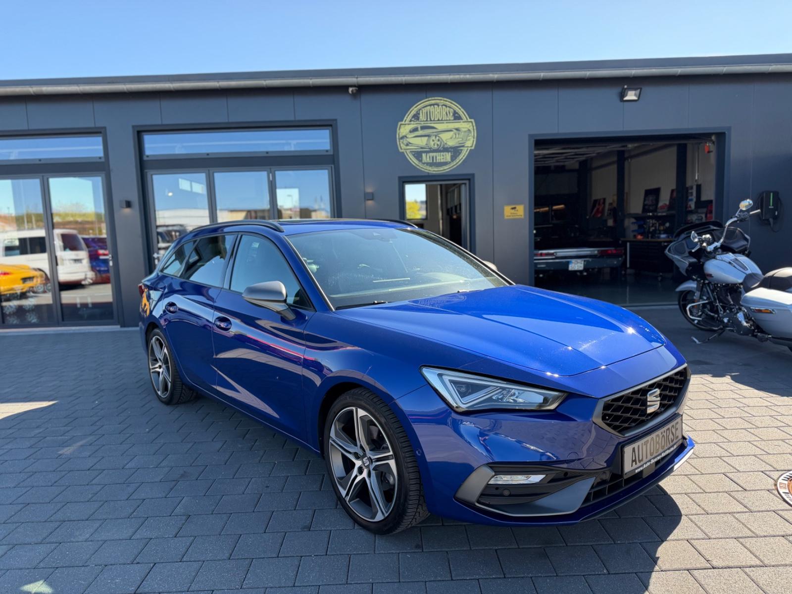 Seat Leon Sportstourer FR*VOLL*ACC*PANO*