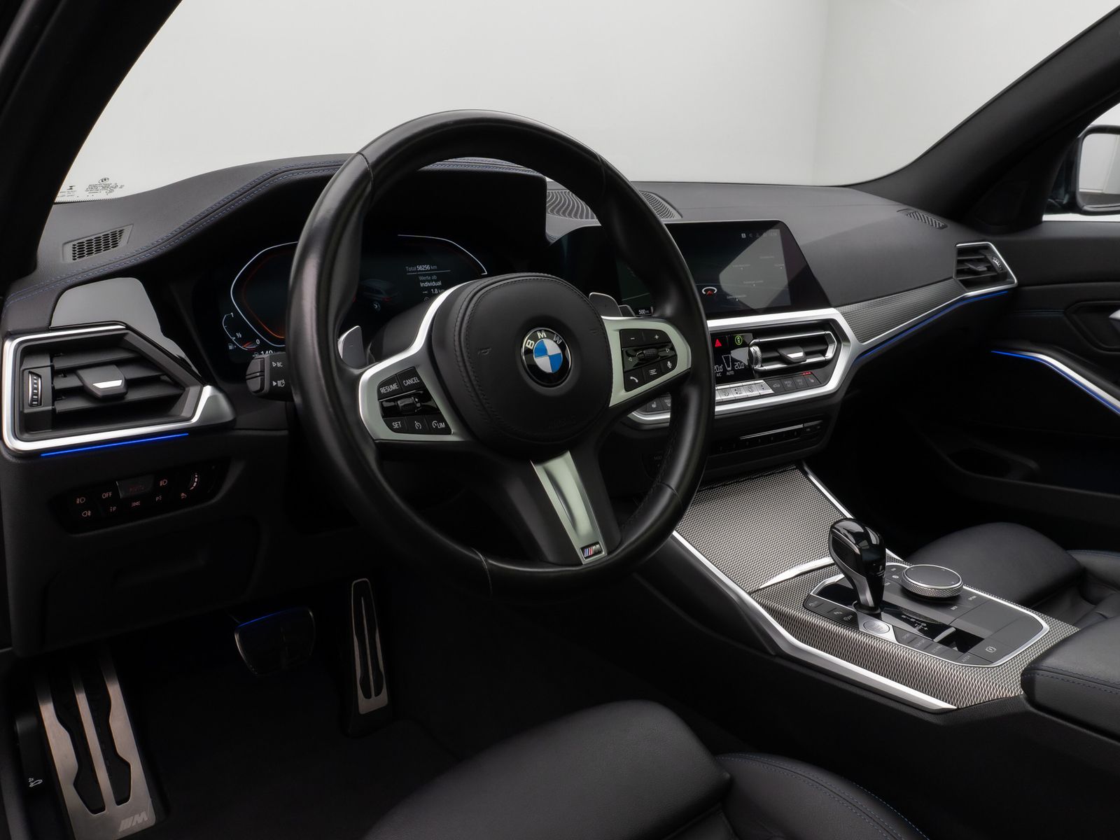 Fahrzeugabbildung BMW 330i M Sport Panorama Kamera Laser HUD DAB HiFi