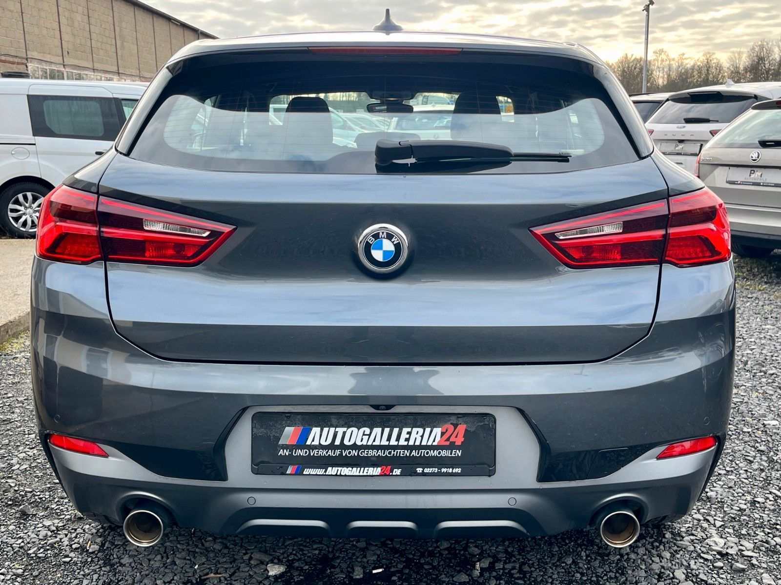 Fahrzeugabbildung BMW X2 sDrive20i M SPORTPAKET X Navi Pano LED HUD