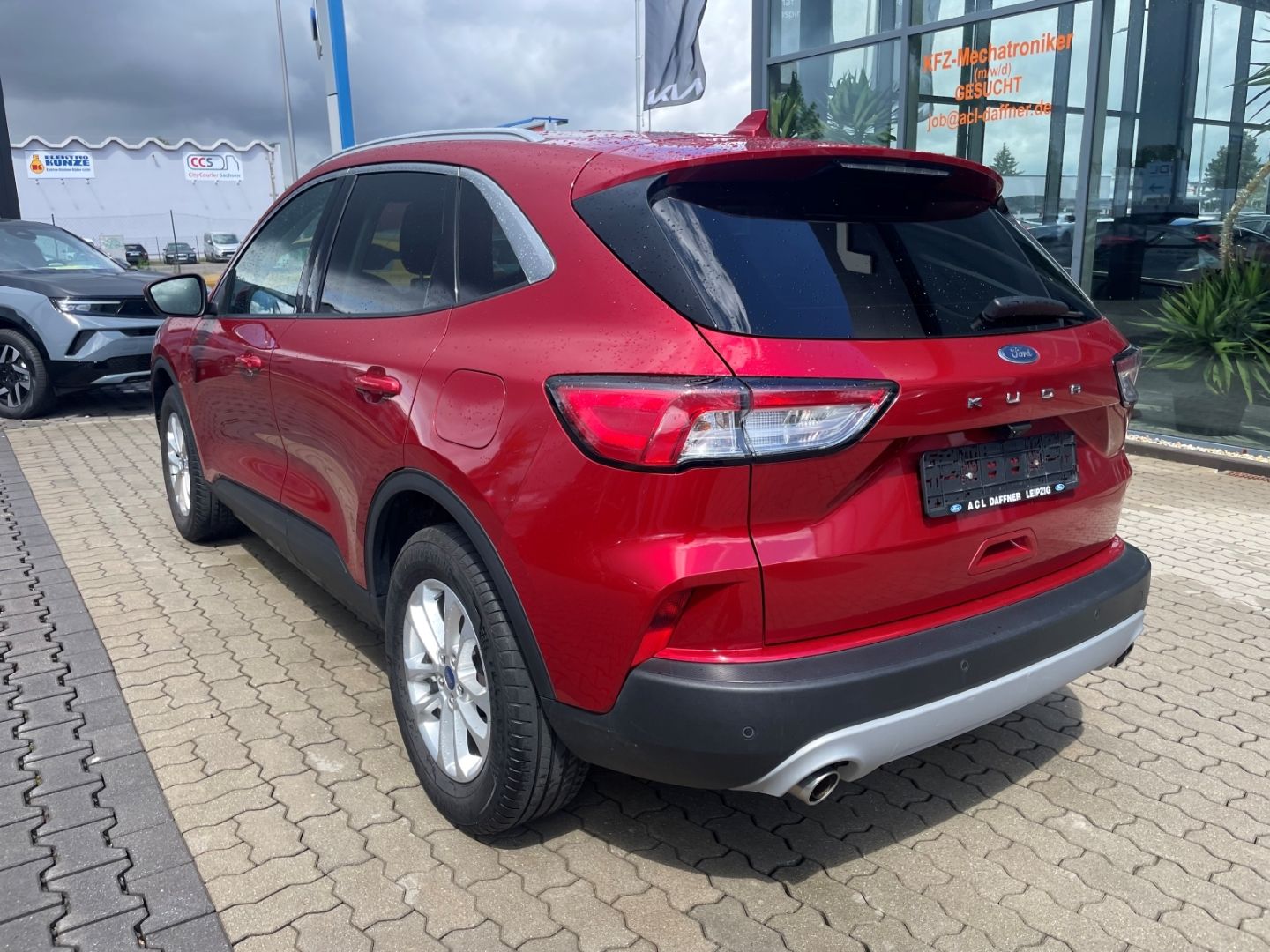 Fahrzeugabbildung Ford Kuga Titanium Spurhalteass Winterpaket Kamera