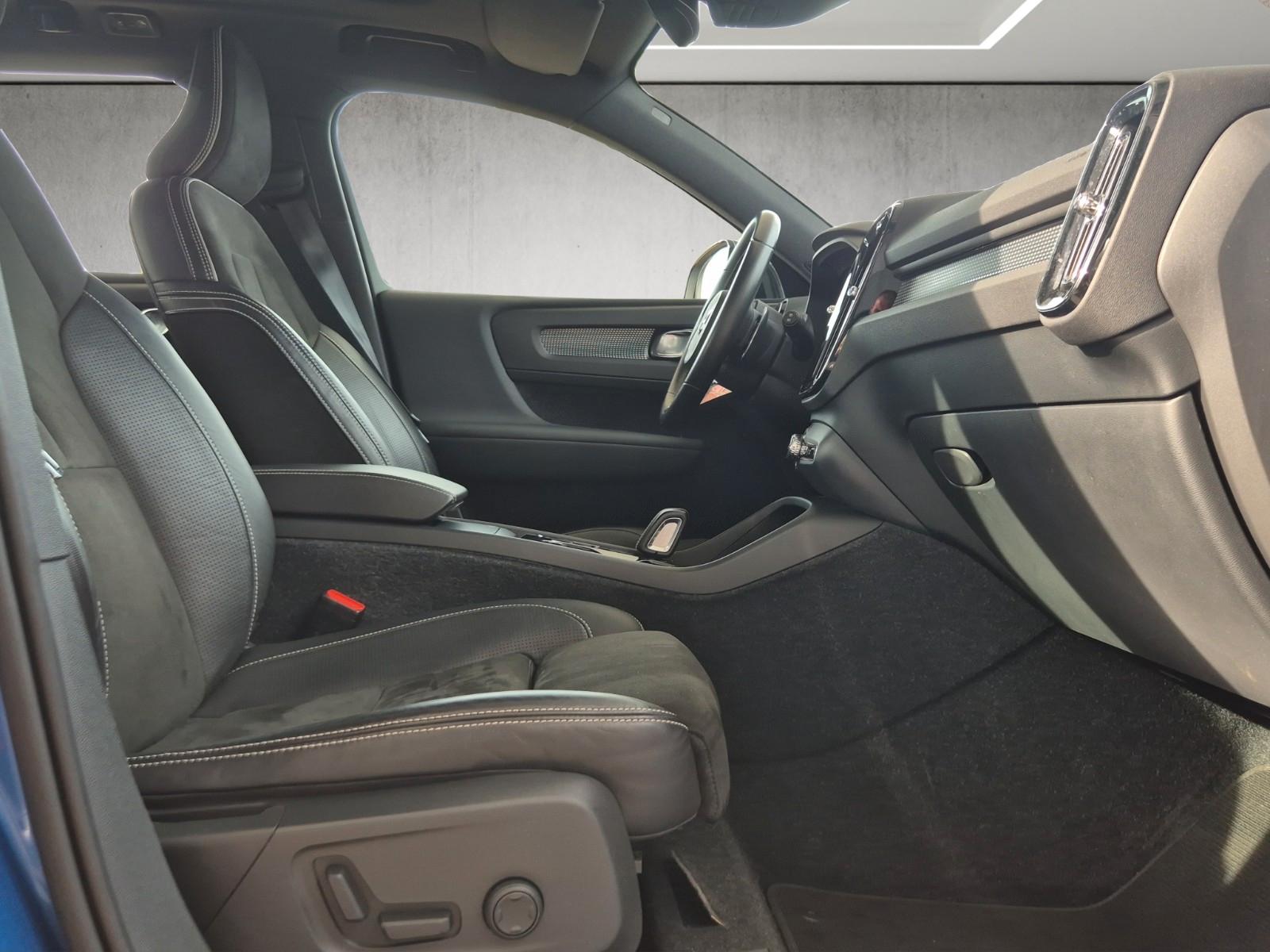 Volvo XC40 T5 R Design AWD Pano H&K Carplay
