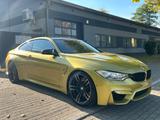BMW M4 Coupe *Head-UP*Kamera*LED*CARBON* - BMW M4 in Essen