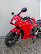 Honda CBR300R - wenig gelaufen & sehr guter Zustand - HONDA 300