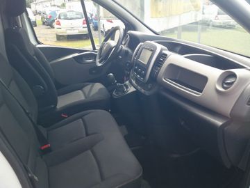 Renault Trafic - 10