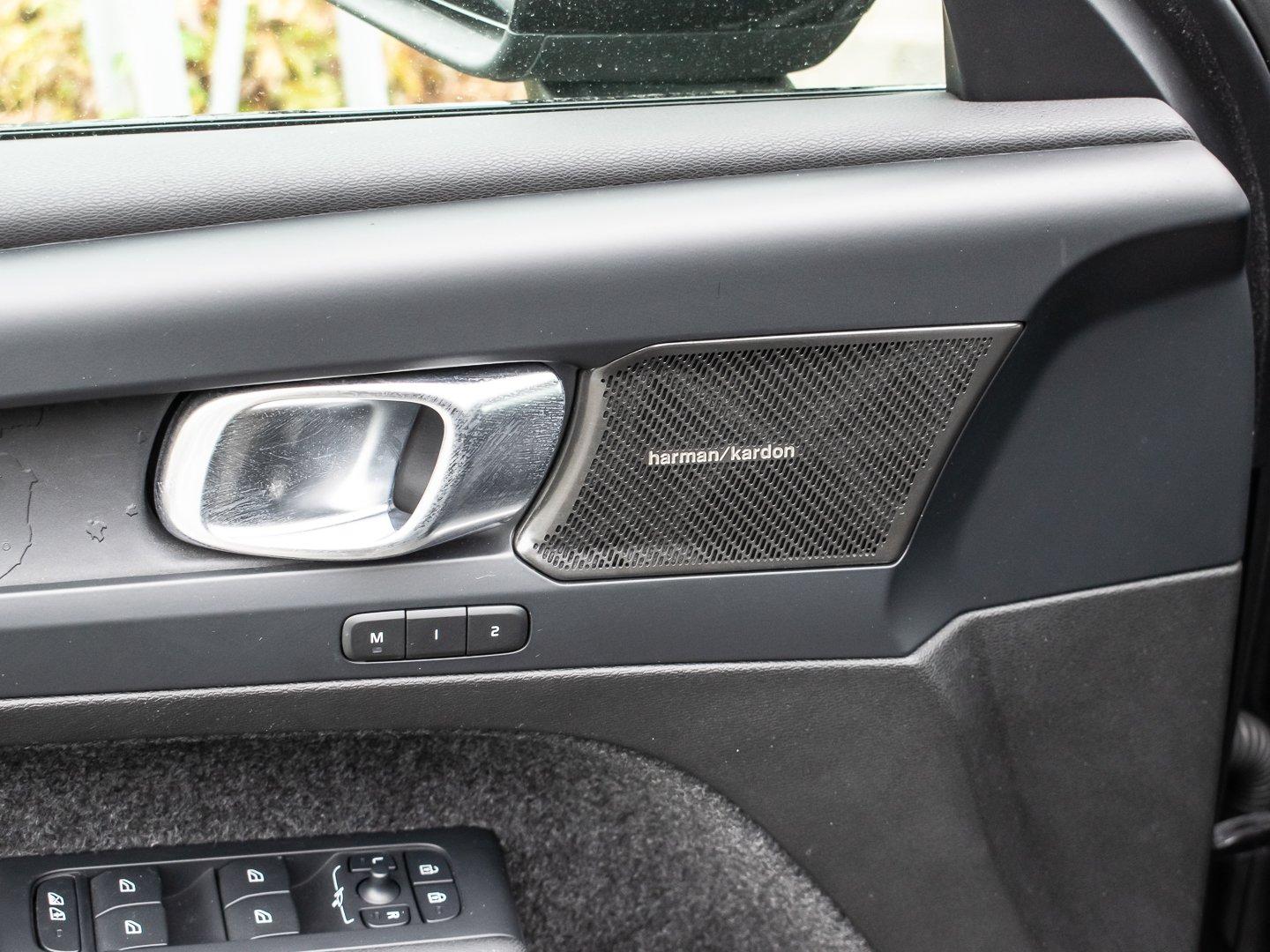 Volvo C40 Twin Motor AWD Ultimate PANO AHK 360° H&K LE, миниатюра 19