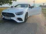 Mercedes-Benz E 300 Autom. -Cabrio Rotes Verdeck