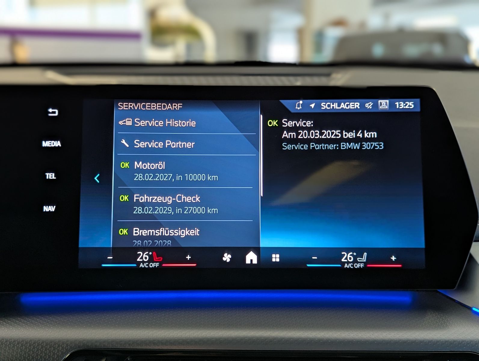 BMW X1 18d sDrive M-Sport Travel-Paket Pano Cam AHK - Image 24