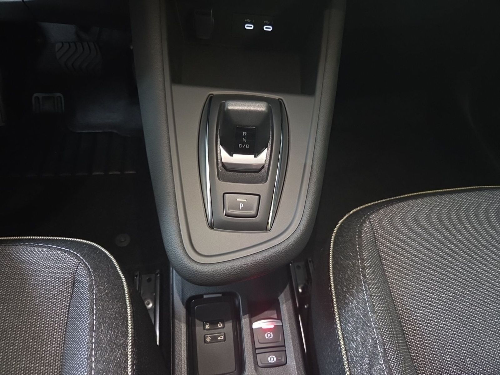 Fahrzeugabbildung Mitsubishi ASX Edition 1.8 Hybrid Autom. *360°KAMERA*APPLE