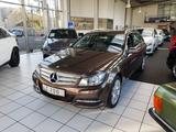 Mercedes-Benz C 200 AVANTGARDE AUT XENON AHK SPUR TOTWINKEL - Mercedes-Benz C 200: Kombi