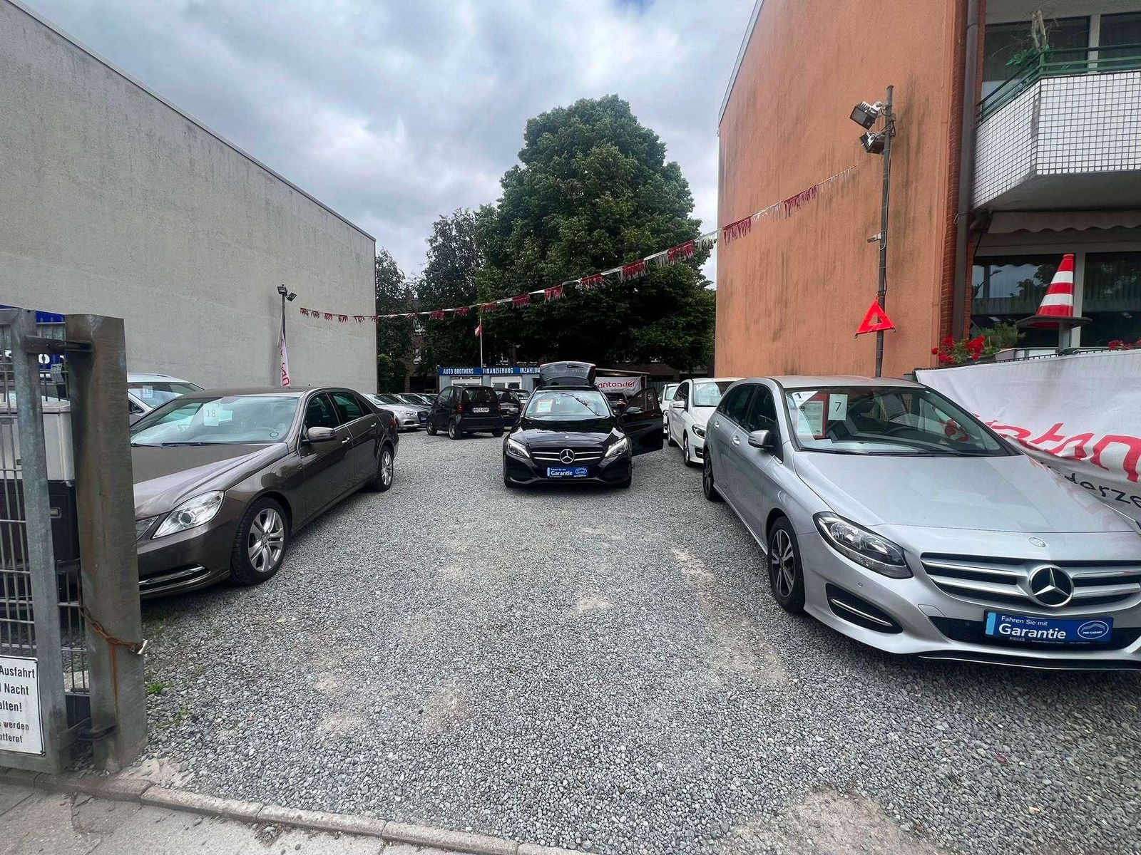VW Passat Variant Highline*Leder*Xenon*AHK*TÜV 06.2