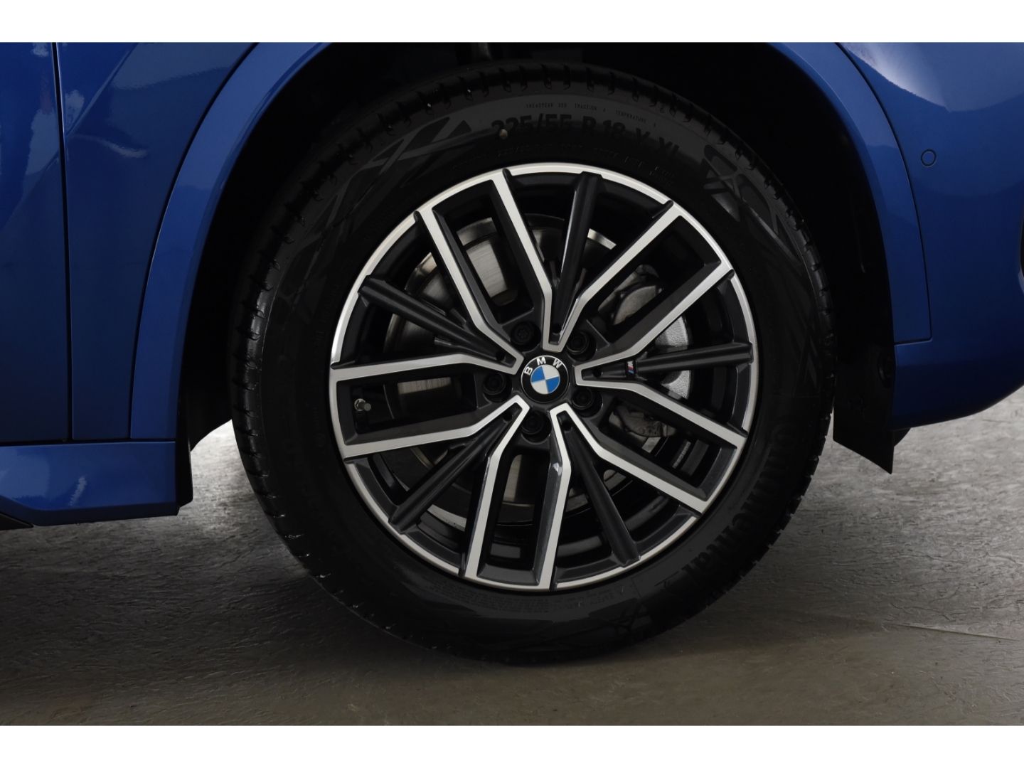 BMW X1 sDrive 20i M Sport Driving Assistant Plus Anh foto 4