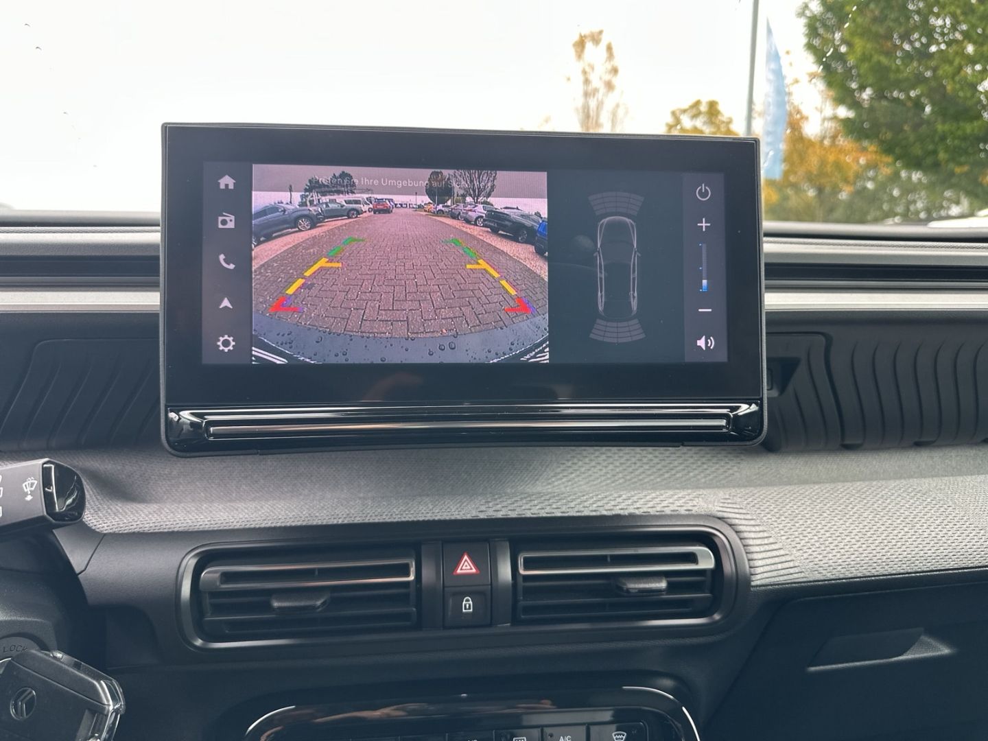 Fahrzeugabbildung Citroën C3 MAX Elektro 113 Navi CarPlay SHZ Temp.