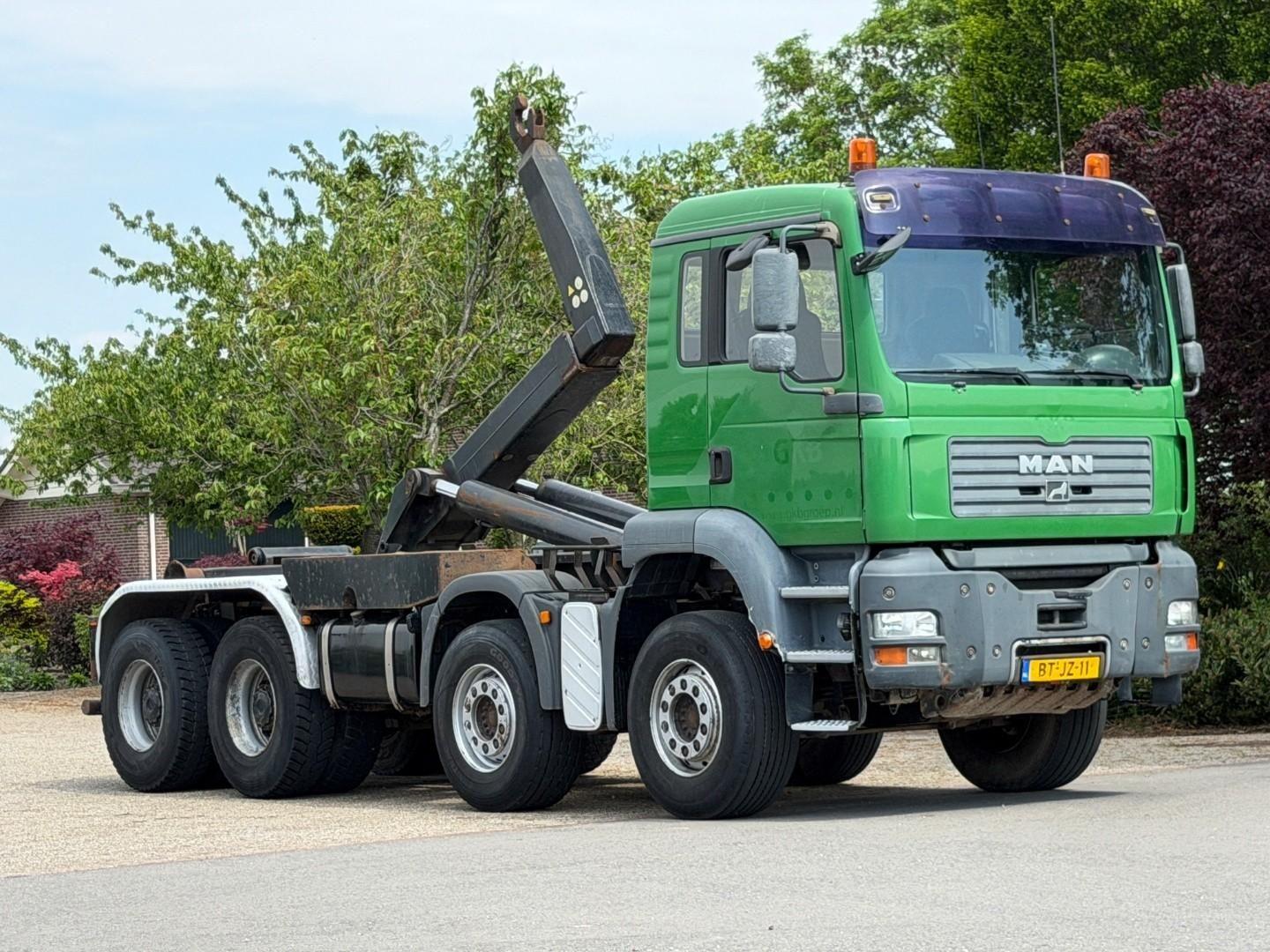 MAN TGA.35.390 8X4 BB HAKENARM/MANUELL GESCHALTET!!