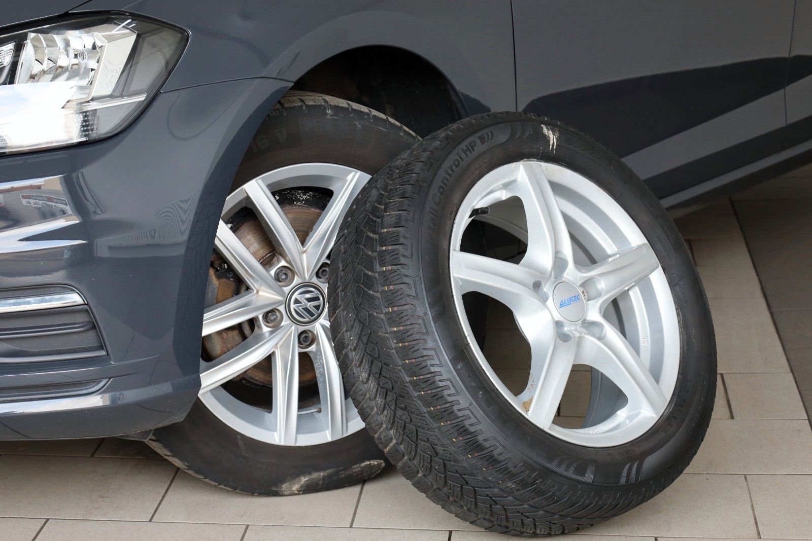 Fahrzeugabbildung Volkswagen Golf VII Lim. Comfortline BMT,PDC v.h.,SR+WR