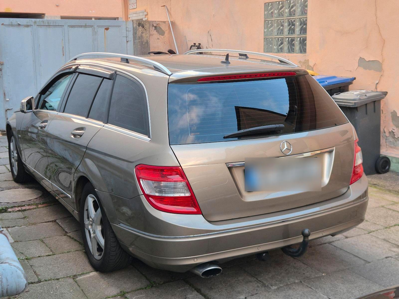 Mercedes-Benz C220 2008 — photo 11