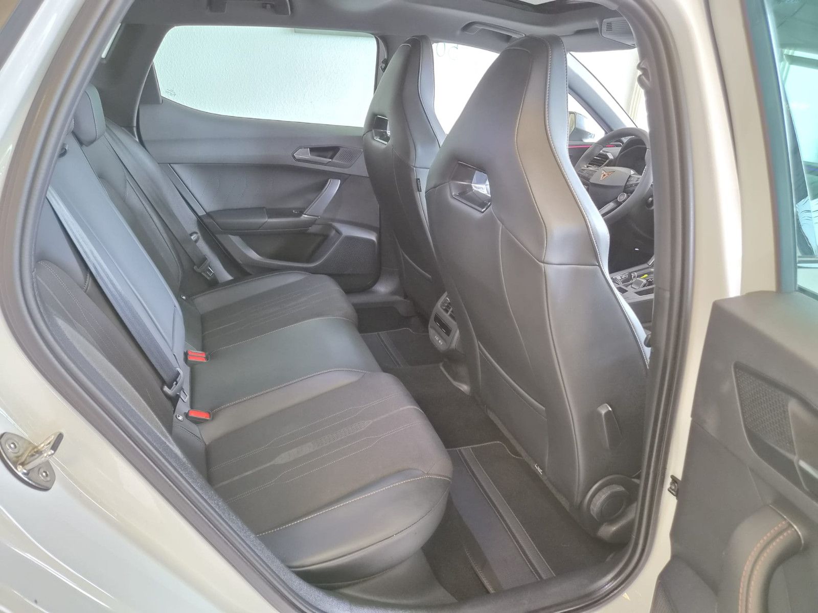 Fahrzeugabbildung CUPRA Leon VZ / PANO / LED / KAMERA / NUR 42TKM