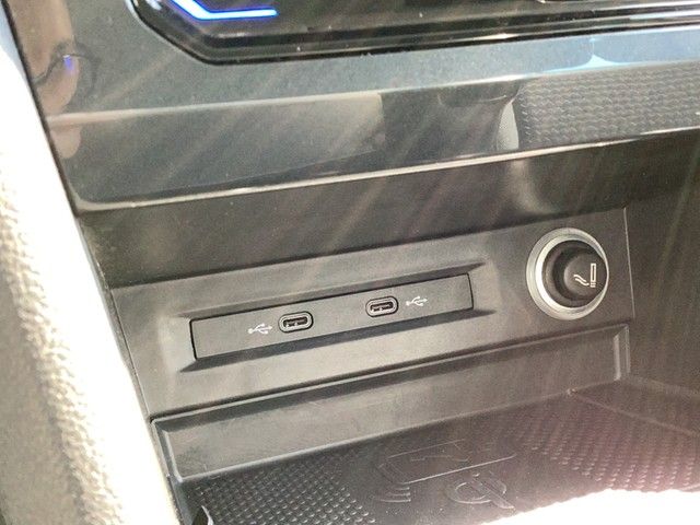 Fahrzeugabbildung Volkswagen Tiguan TDI Active DSG LED Navi ACC AHK SHZ