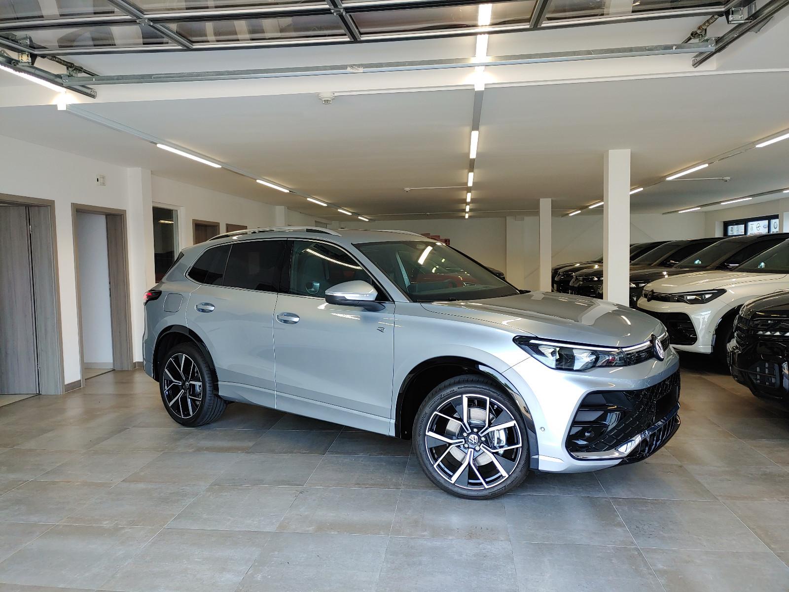 Volkswagen Tiguan 2.0 TDI DSG R-Line Matrix/AHK/Navi/360°