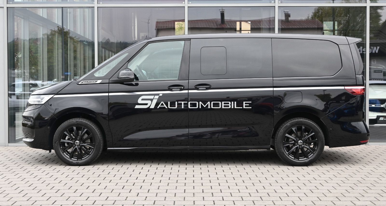 Fahrzeugabbildung Volkswagen T7 Multivan 2.0 TDI DSG LÜ Lang Style °DCC°AHK°