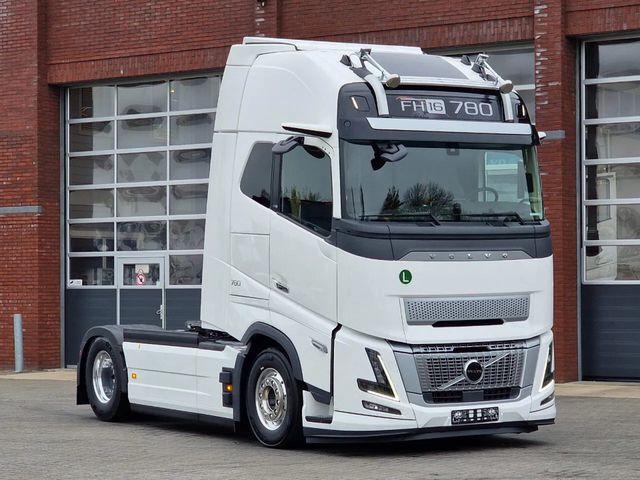 Volvo FH 16 780 Aero Globetrotter XL 4x2 - NEW - Full