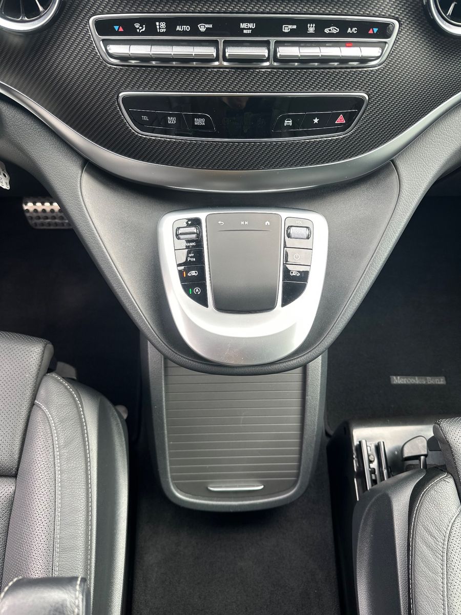 Fahrzeugabbildung Mercedes-Benz V 250 AMG-Line NAV+LED+360°+PANO+AHK+AIRMATIC