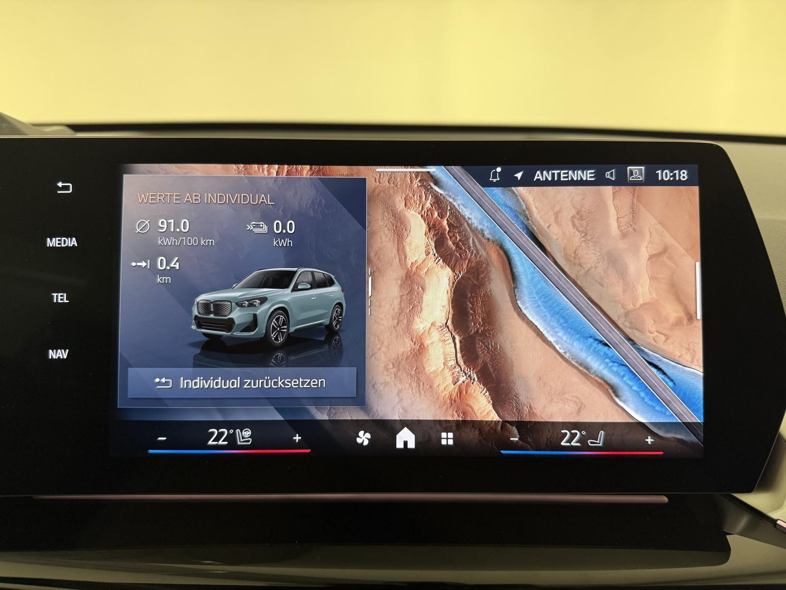 BMW iX1 xDrive30 M Sport Pro ACC 360 AHK HUD
