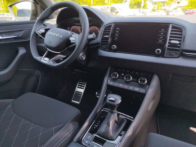 Fahrzeugabbildung SKODA Karoq Sportline TS110/1.5A7F, AHK, Rückfahrkame