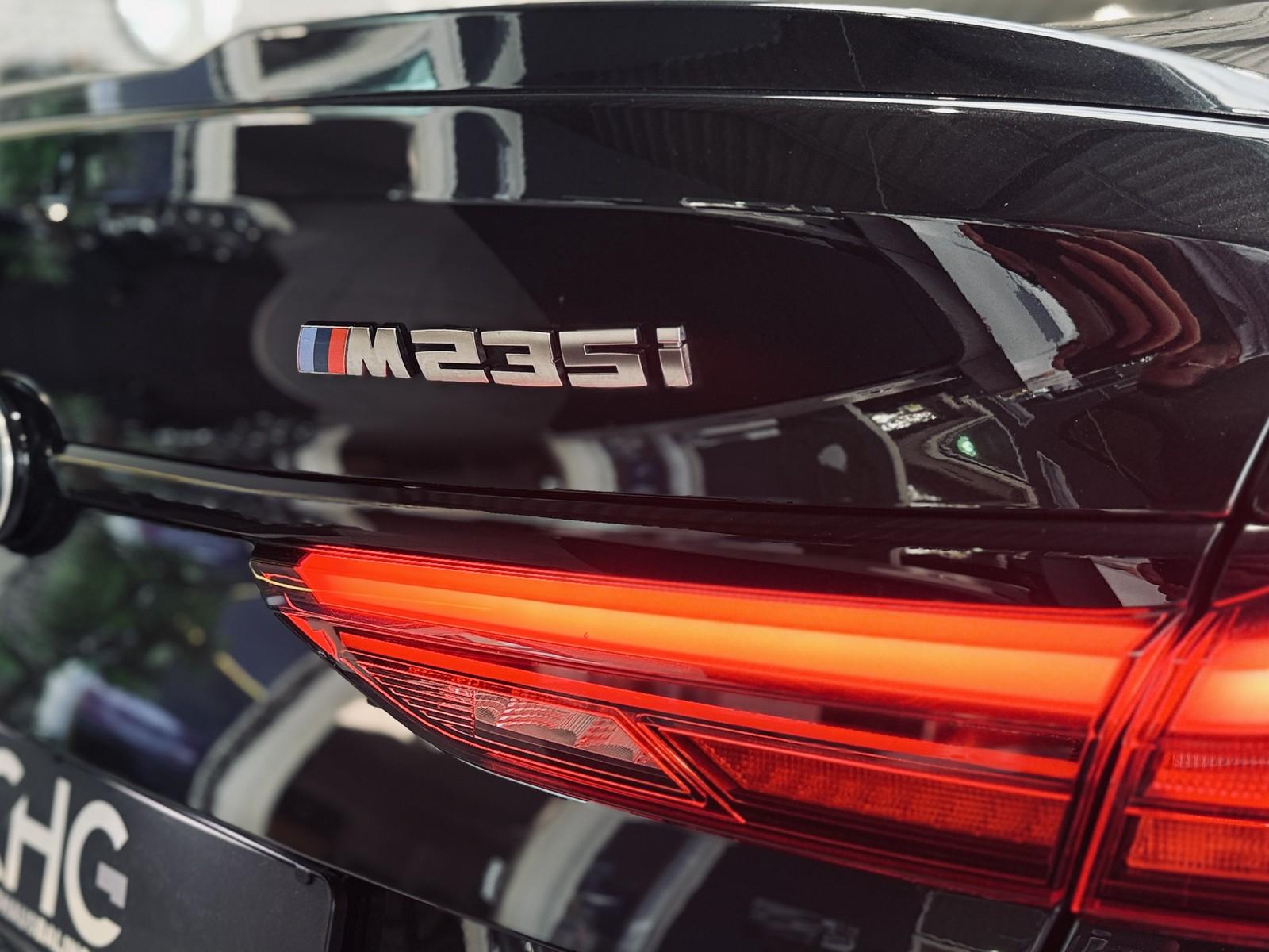 BMW M235i PERFORMANCE |H&K|PANO|M-SPORTSITZE DAKOTA|