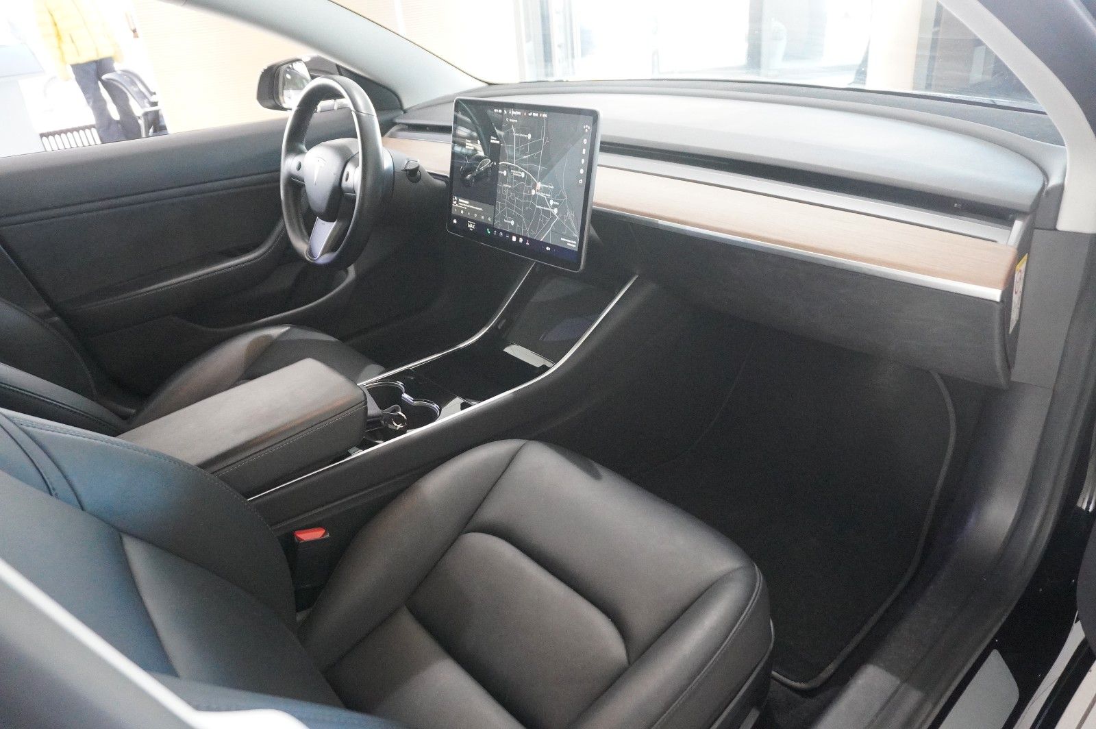 Fahrzeugabbildung Tesla Model 3 LONGRANGE DUAL-MOTOR NAVI/KAMERA/PANO/SH