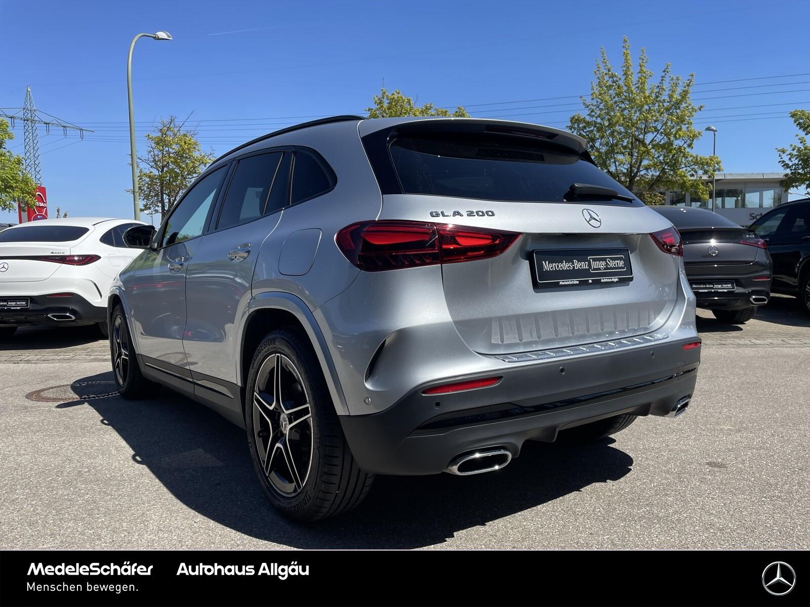 Mercedes-Benz GLA 200 AMG Night KeylGo AHK Ambi Kam automHeck