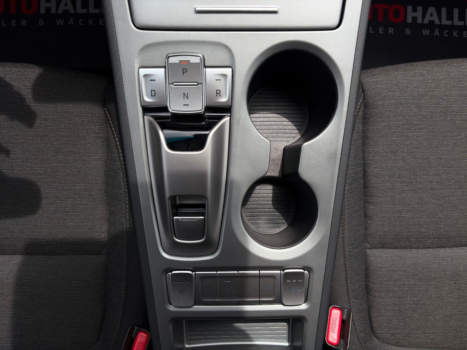 Fahrzeugabbildung Hyundai KONA E Trend ACC PDC CAM SHZ LHZ Navi CarPlay