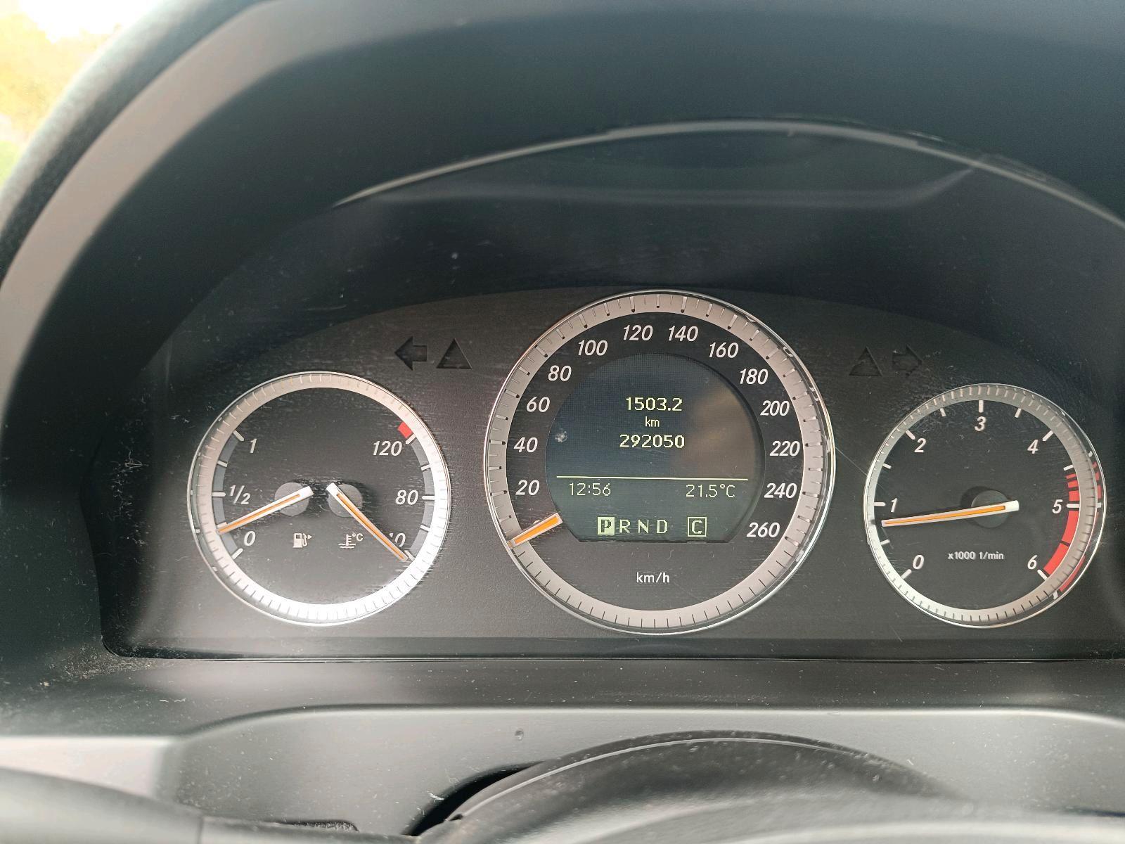 Mercedes-Benz C220 2005 — photo 10
