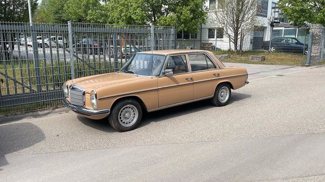 Mercedes-Benz Mercedes Benz 200D W115 - /8 Original + Au...