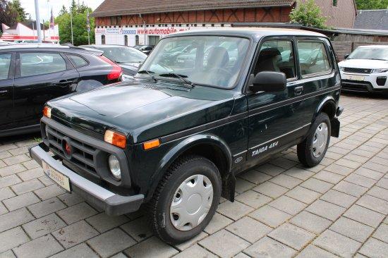 Lada Niva Taiga 4x4 el. Fensterheber AHK 1900kg 1.Han