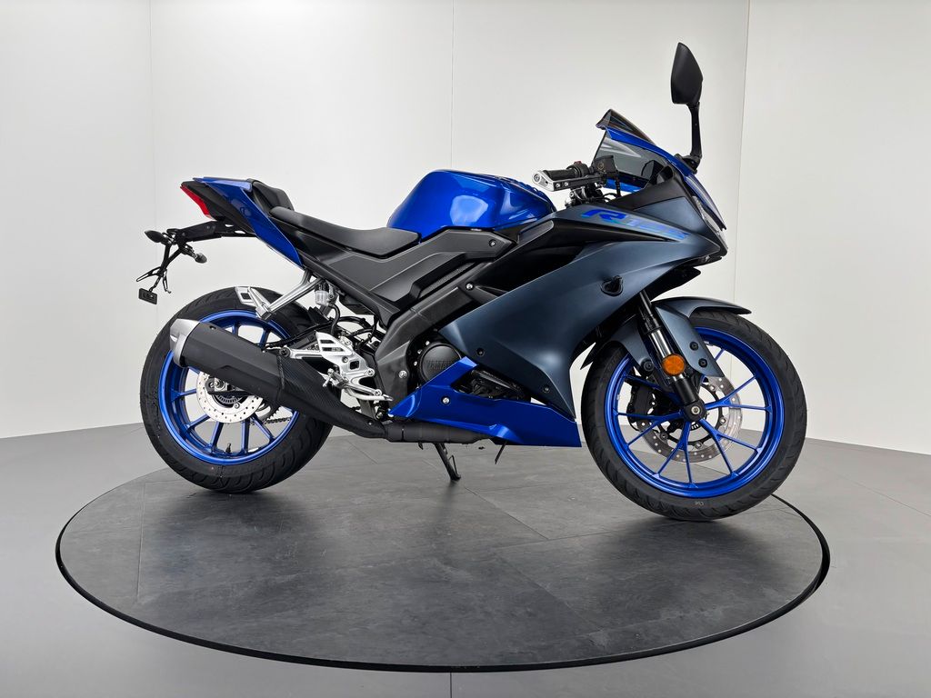 Fahrzeugabbildung Yamaha YZF-R125 *TOP MIT ZUBEHÖR