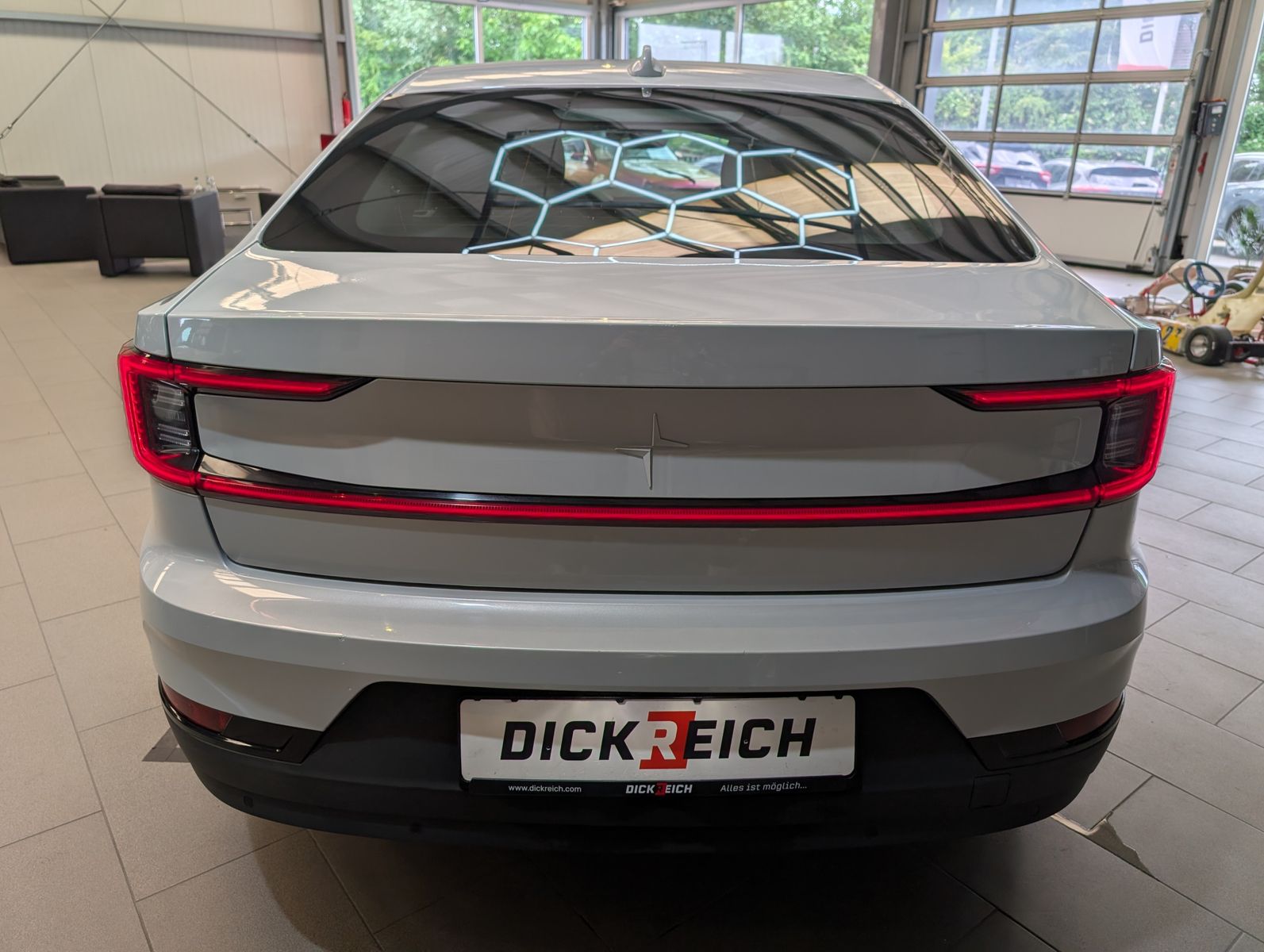 Fahrzeugabbildung Polestar 2 78KWh Long Range Pilot Virtu Memo LED 360° ACC