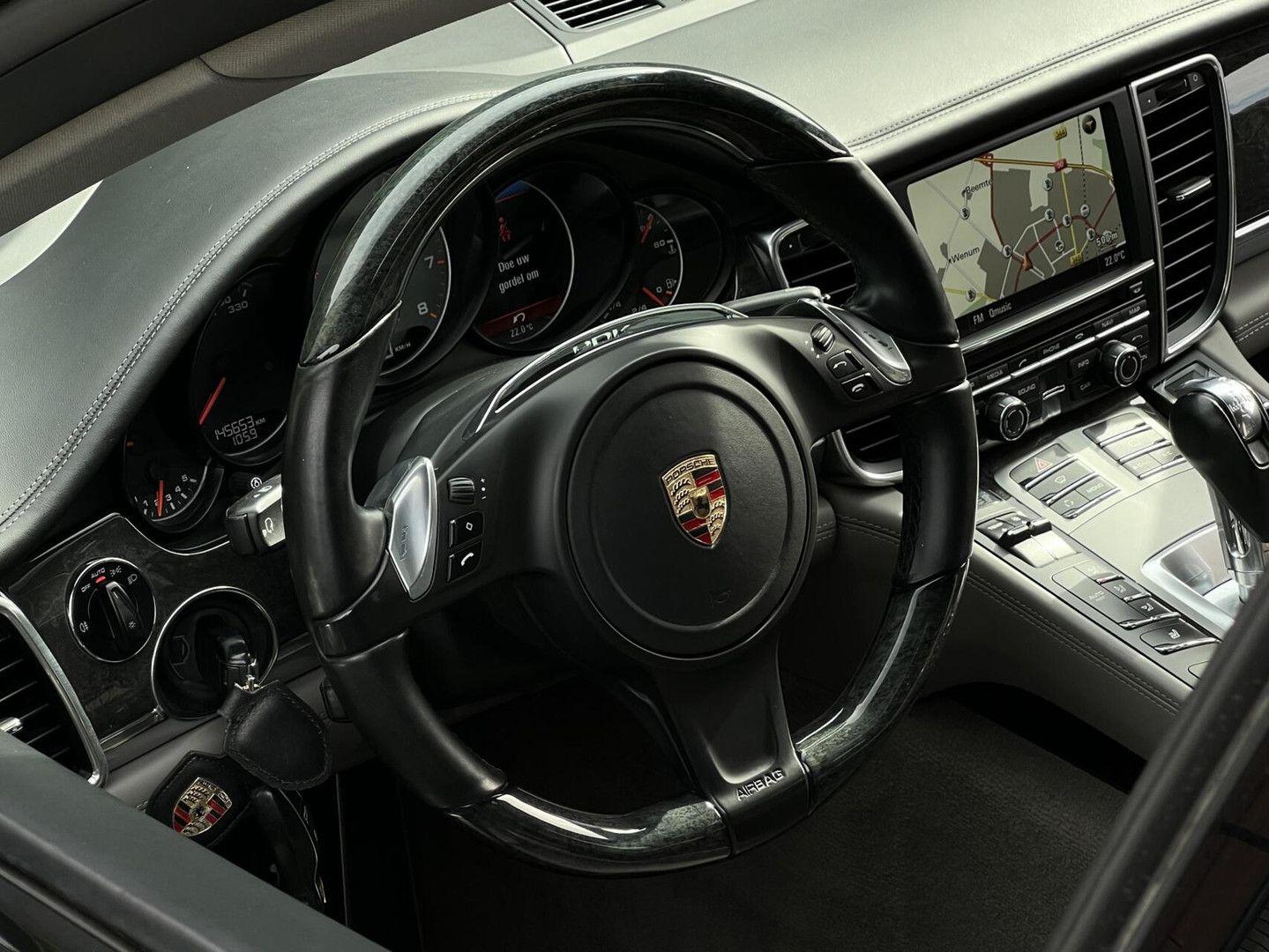 PORSCHE PANAMERA - 4S 4.8 - 400 CV -  PANORAMA -BVA - PACK SPORT CHRONO - TOIT OUVRANT