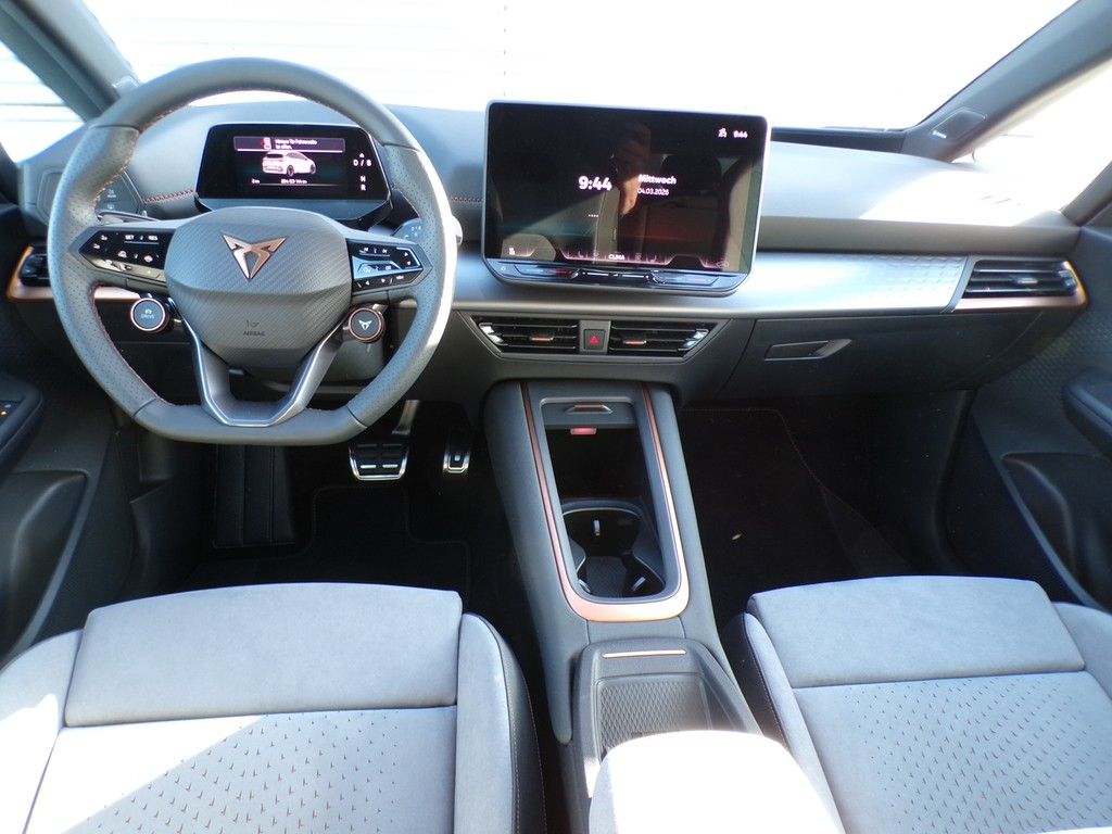 Fahrzeugabbildung SEAT Born CUPRA 170/84 E1H