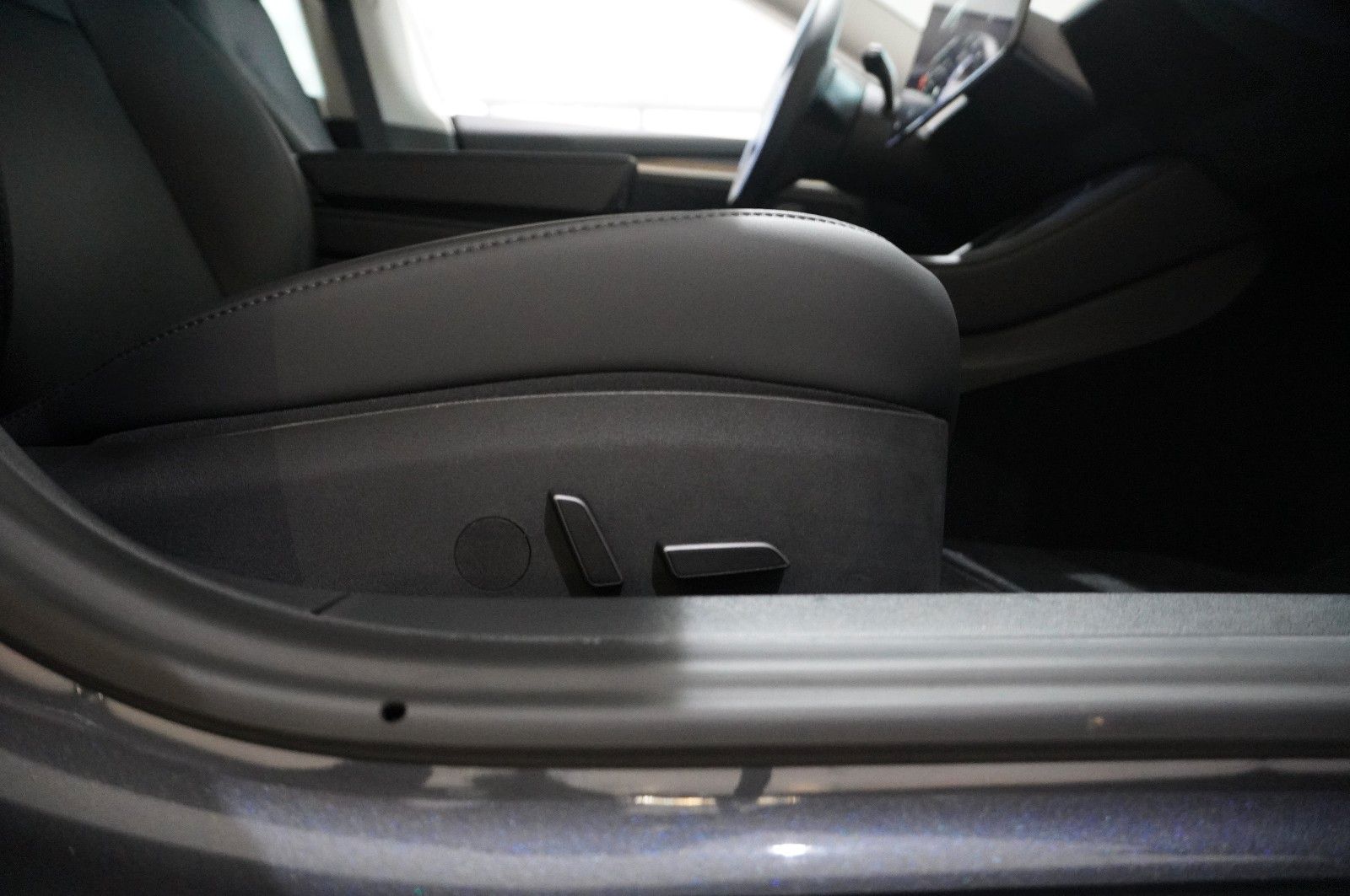 Fahrzeugabbildung Tesla Model 3 LONGRANGE DUAL-MOTOR NAVI/KAMERA/SHZ/AMD