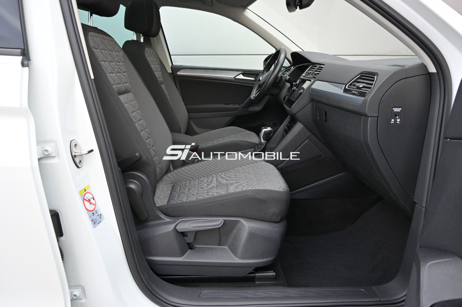 Fahrzeugabbildung Volkswagen Tiguan 1.4 eHybrid DSG Life °ACC°AHK°PANO°KAMERA