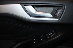 Fahrzeugabbildung Ford Focus Cool & Connect NAVI LED WinterPaket PDC
