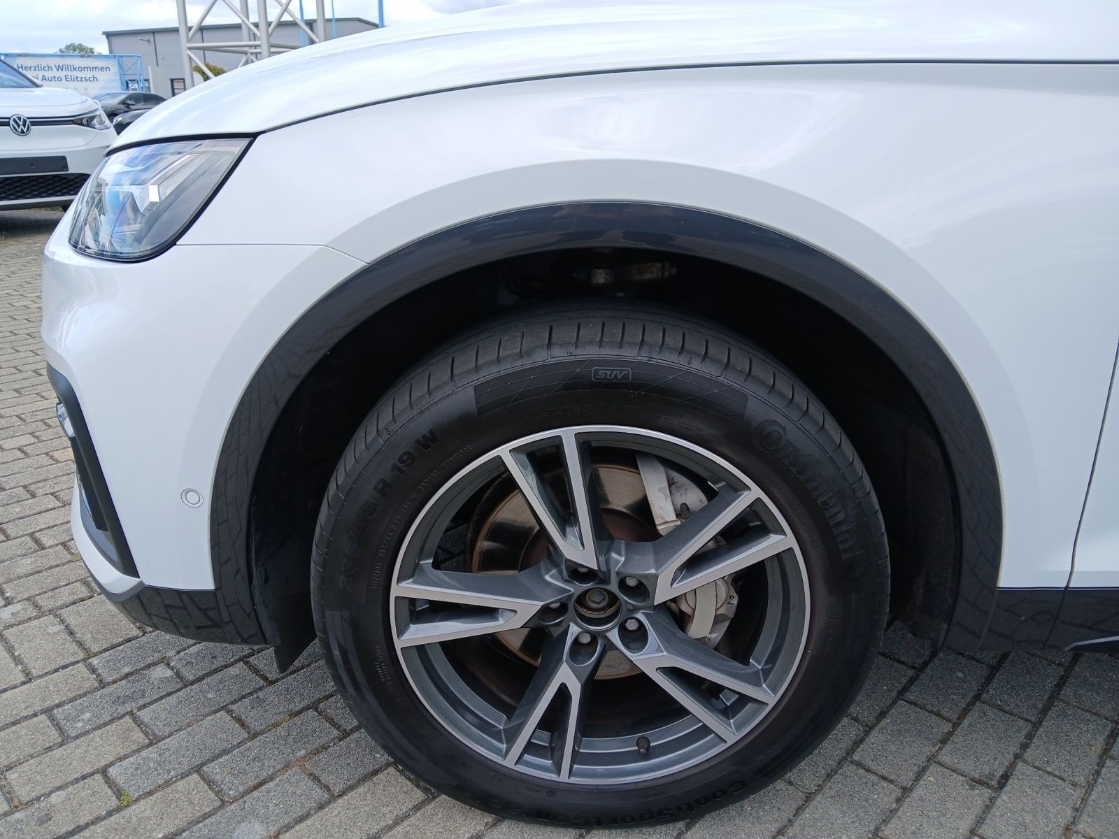 Fahrzeugabbildung Audi Q5 45 TFSI advanced quattro S-tronic LED Nai AVC