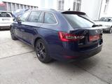 Skoda Superb 1,8 Combi Automatik, Navi, - Skoda Superb mit Benzin-Antrieb: Kombi, 1.8